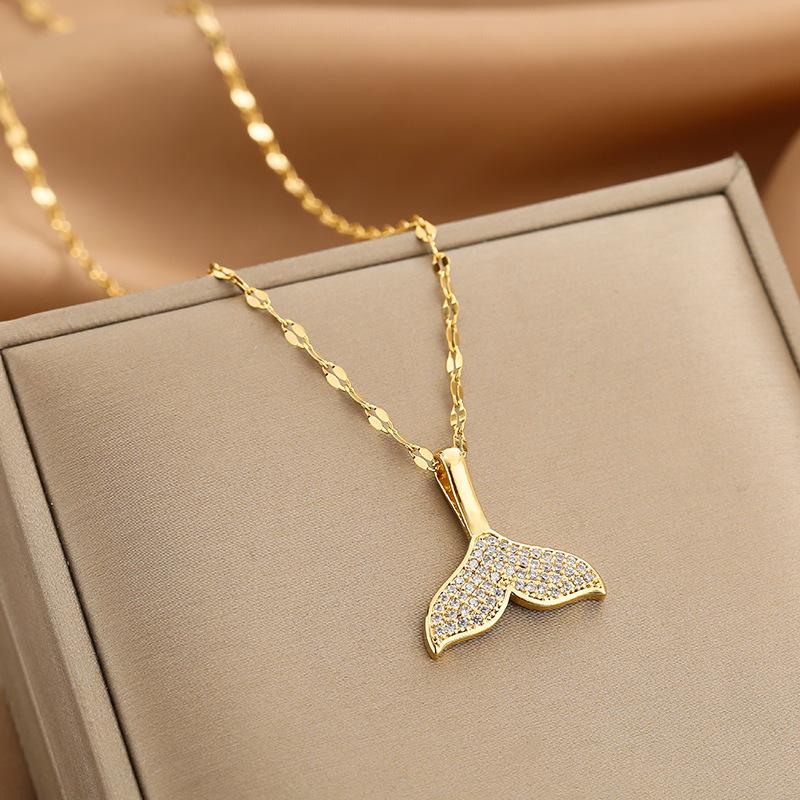 Golden Luxury Diamond Titanium Steel Necklace Women Fashion Slim Waist H Pendant Collarbone Chain