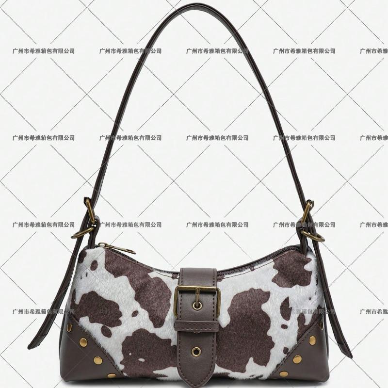 Ladies Vintage Merad Old Tinted Leather Locomotive Bag Rivet Pin Buckle Decorative Shoulder Underarm Baguette Bag
