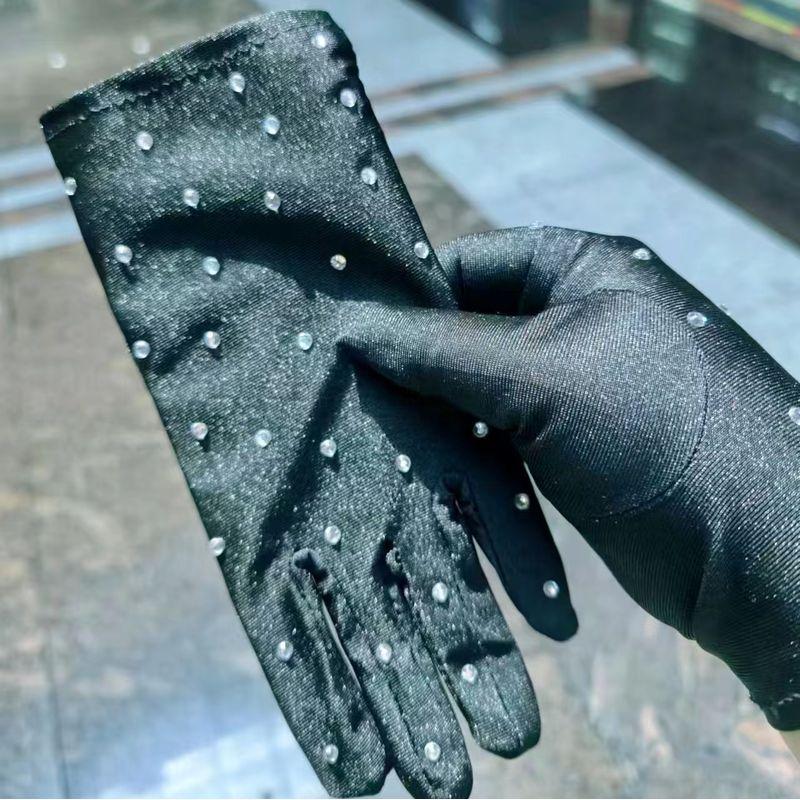 

Новое поступление Перчатки со стразами Ретро Черные Короткие Стразы Эластичные Прыжок Ретро Танцевальное выступление Cos Эластичные перчатки White All yards