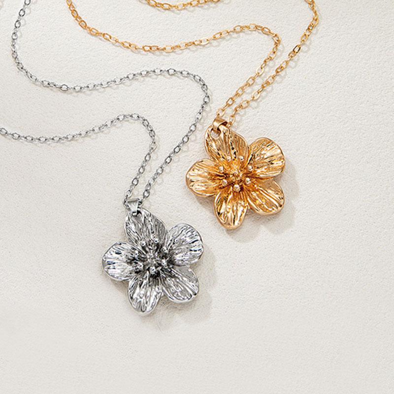 Vintage Flower Pendant Necklaces For Women Fashion Classic Floral Necklace Couple Plant Aesthetic Jewelry Gifts