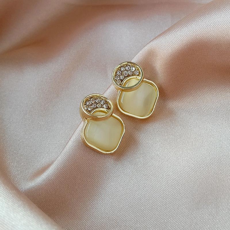 New In Opal Rhombus Stud Earrings for Female Round Rhinestone Top Geometric Statement Women's Unusual Earrings