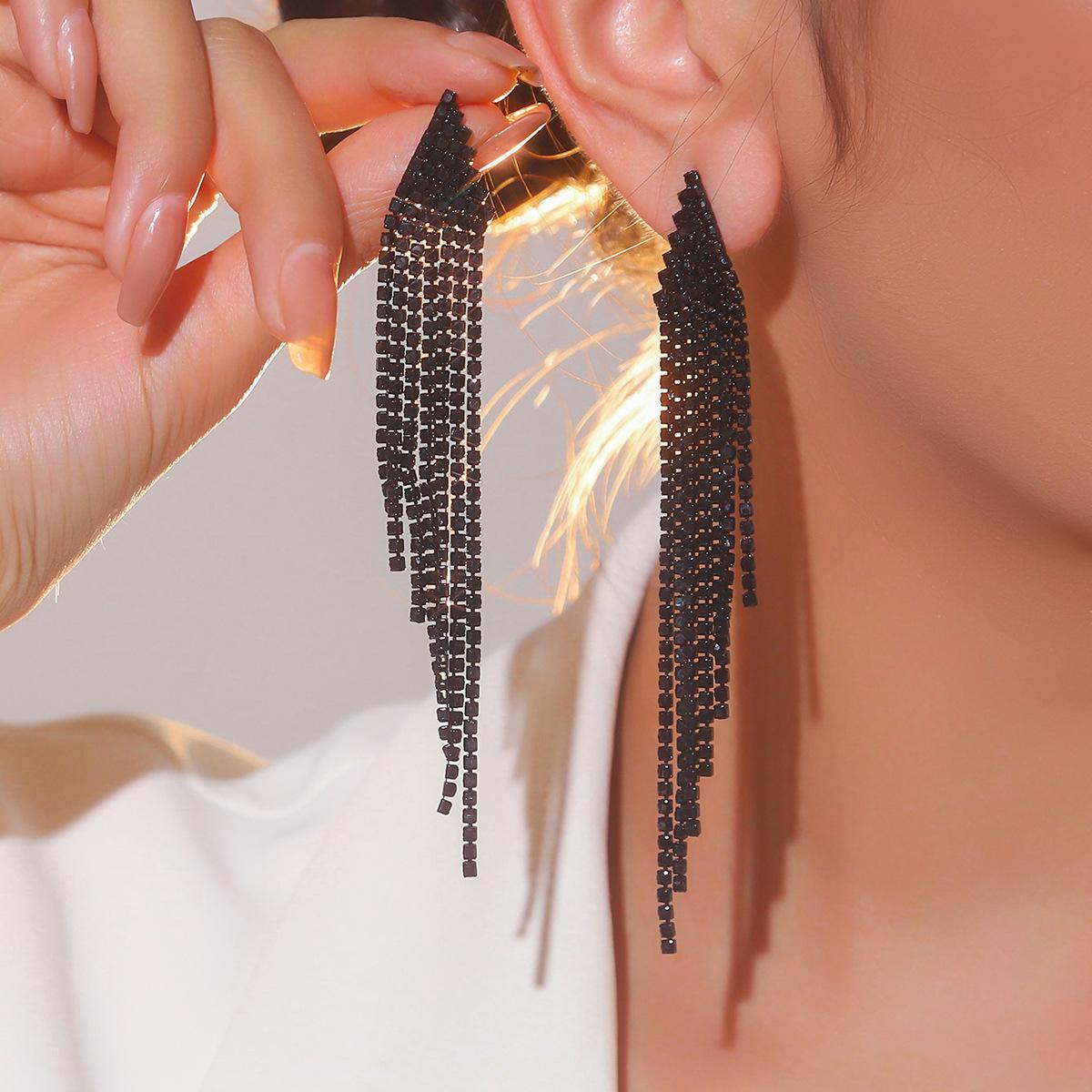 

Fashion personalized long fringed earrings