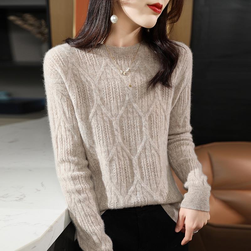 Women's Wool Cable Knit Loose Pullover - Round Neck, Seamless Diamond Design, Autumn/Winter Style.
