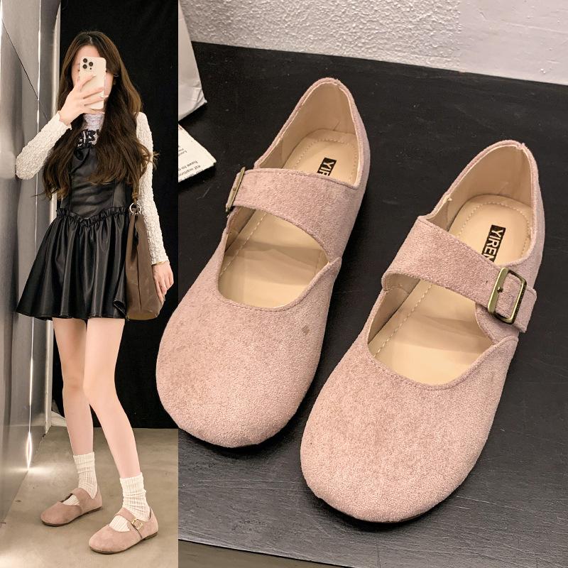 Mary Jane Women's Autumn 2025 New Retro Round Head Belt Buckle with Thick Heel Round Head Light Mouth Single Shoes Women