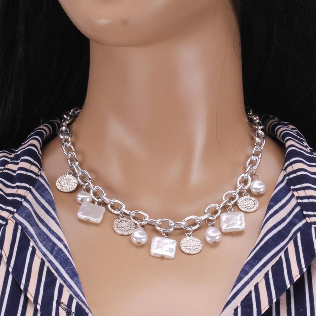 Fashionable Necklace Geometric Pendant Necklace Stylish Irregular Necklace Alloy Texture Suitable for Fashion Lover