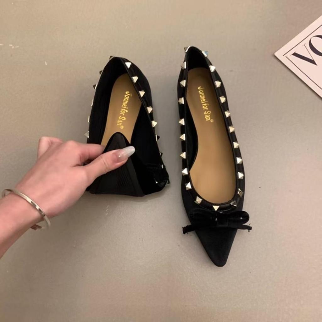 Designer Pumps mit niedrigem Absatz Damen Mary Jane Schuhe Nieten Schmetterlingsknoten Schuhe 2025 Frühling Herbst Hochzeitsparty Schuhe