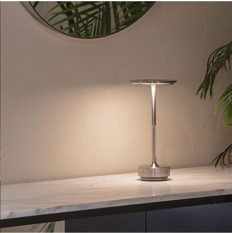 LED Charging Metal Table Lamp: High-End Atmosphere and Decorative Lighting