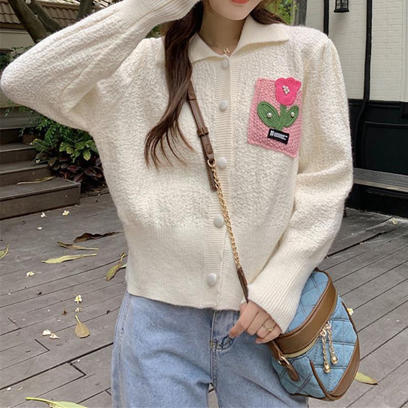 

Soft waxy foreign lapel sweater cardigan women s spring and autumn college sweet gentle wind flower knitted coat Average size 53-299 белый