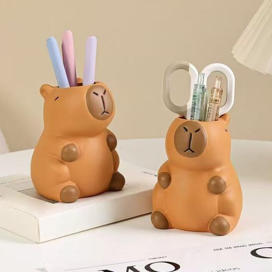 Capybara Pen Holder Cute Animal Shape Desk Organizer for Pens Makeup Brushes Utensils Creative Office Home Decor