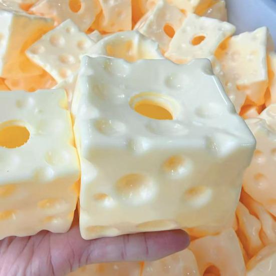 Brinquedo antiestresse em formato de bola de queijo, brinquedo sensorial em formato de cubo de queijo, brinquedo antiestresse para as mãos.