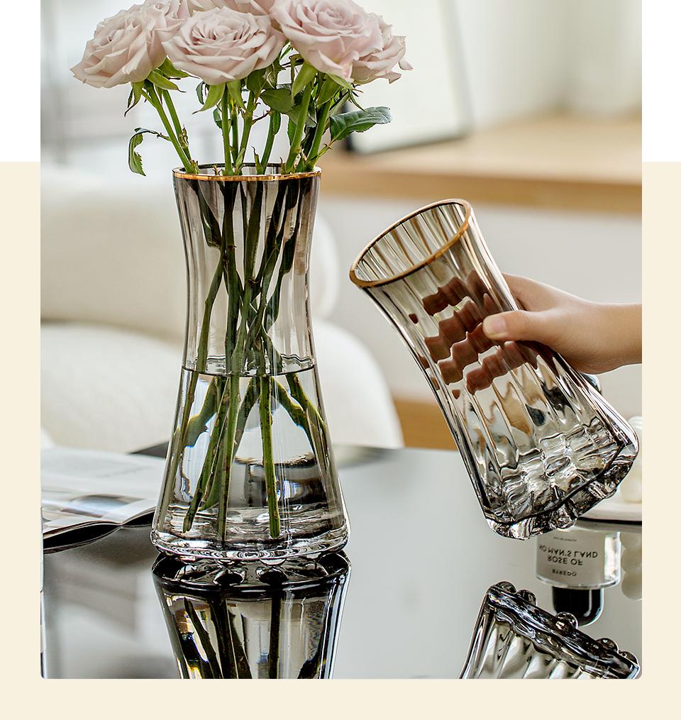 Elegant Small Glass Vase for Fresh Flowers - Perfect for Living Room or Dining Table Decor