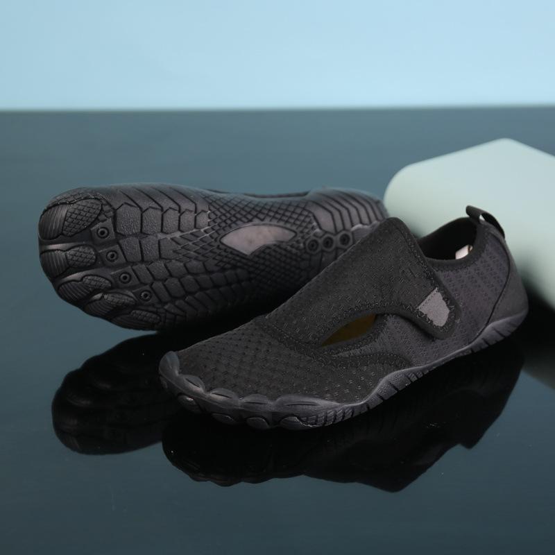 Wholesale parent-child creek shoes men's and women's beach shoes diving snorkeling swimming shoes outdoor quick-drying non-slip wading shoes