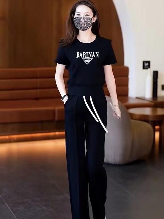 Women's Summer 2024 Stylish Casual Two-Piece Suit - Age-Reducing Sportswear with Short Sleeves