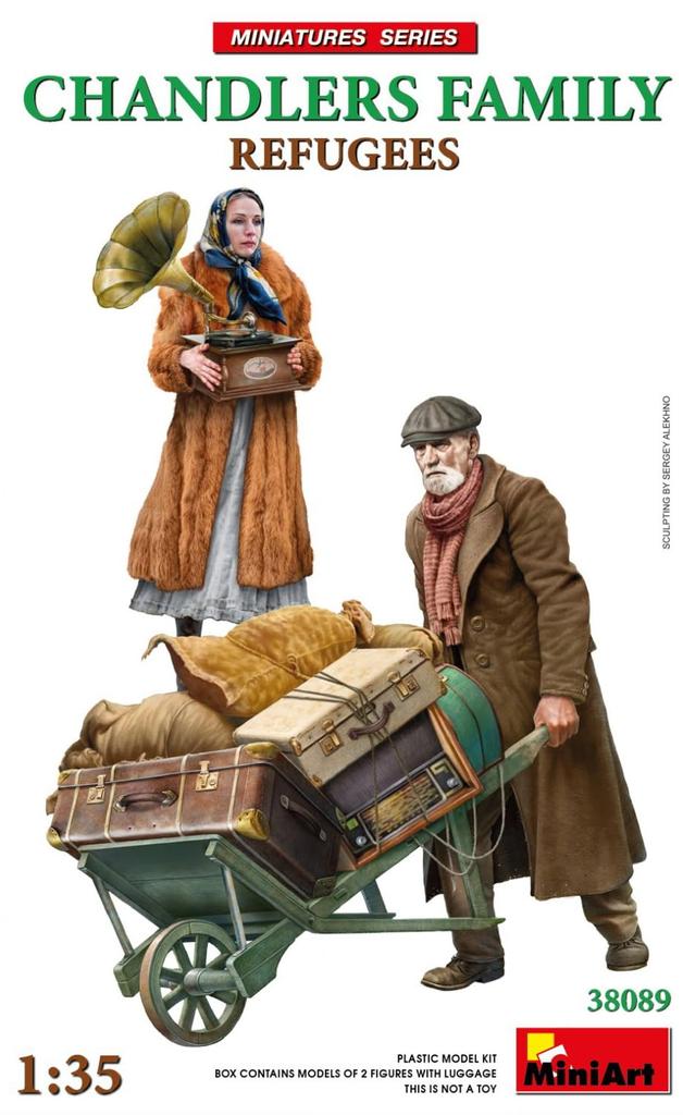 Miniart Scale Refugee Series General Merchant Family Plastic Model MA38089 1/35
