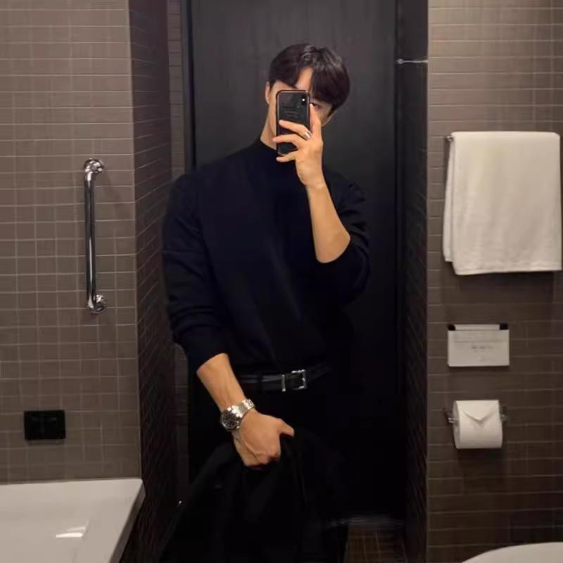 Men’s Autumn/Winter Loose High-Collar Sweater: Korean Style, Solid Color, Long Sleeve.