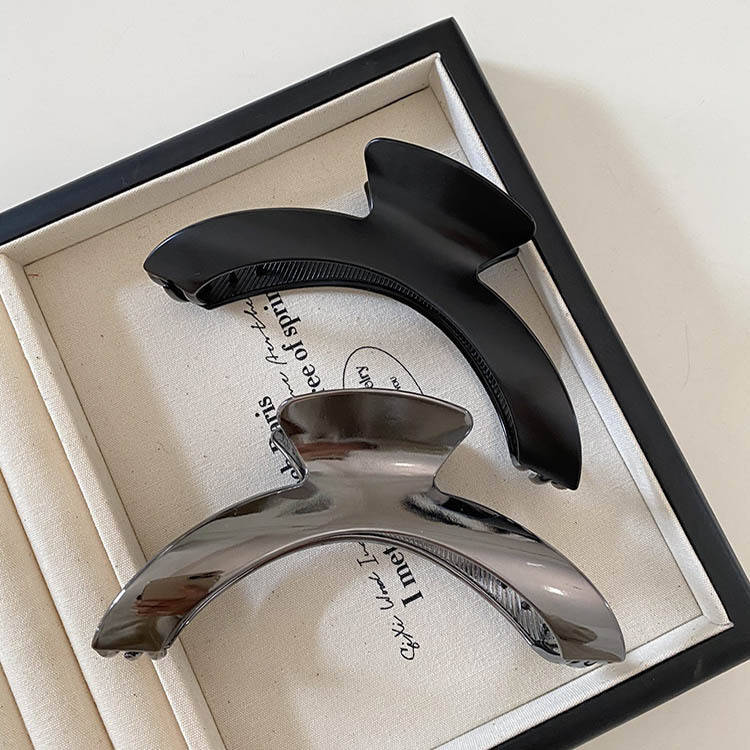 Nuovo Arrivo Estivo Metallo Stile Minimalista Curvo Pinza per Capelli Geometrico Versatile Moda Chignon Nuca Clip a Squalo Accessorio per Capelli
