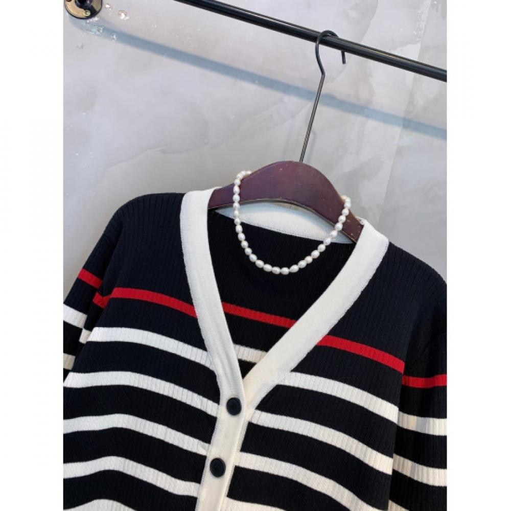 C S In The Room Women Color bloCked Stripe V neCk Ribbed Cardigan 2Color C