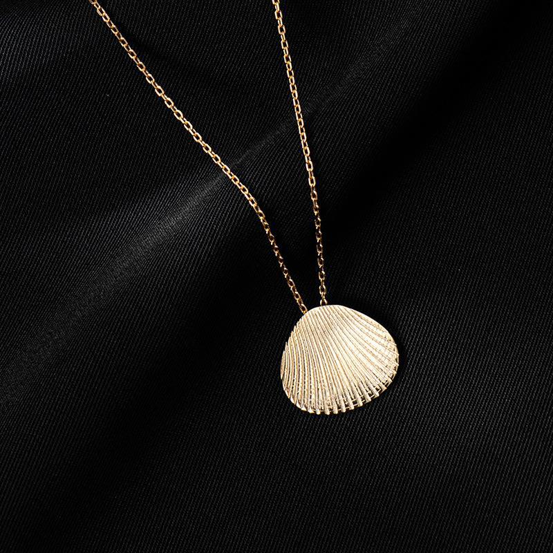 Banyan Tree S925 Silver Shell Necklace for Women - High-End Niche Blogger Design by Meilong