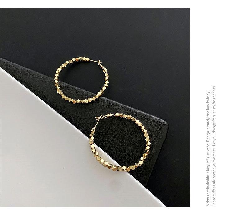 Boucles d'oreilles créoles argentées uniques pour femmes haut de gamme 2022