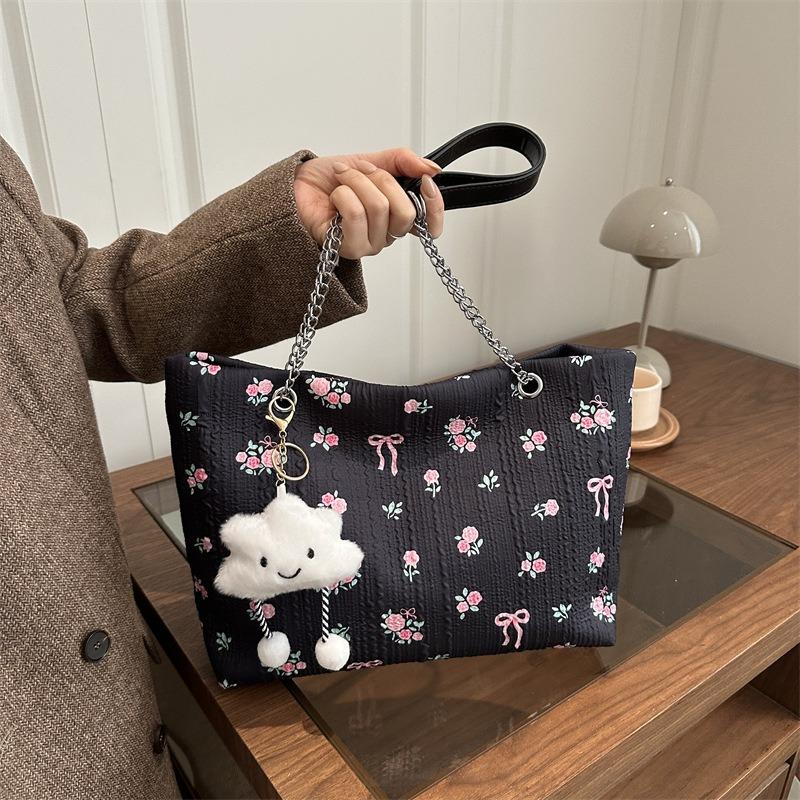 Niche design large capacity bucket bag spring new fashion trend chain oneshoulder crossbody women's bag