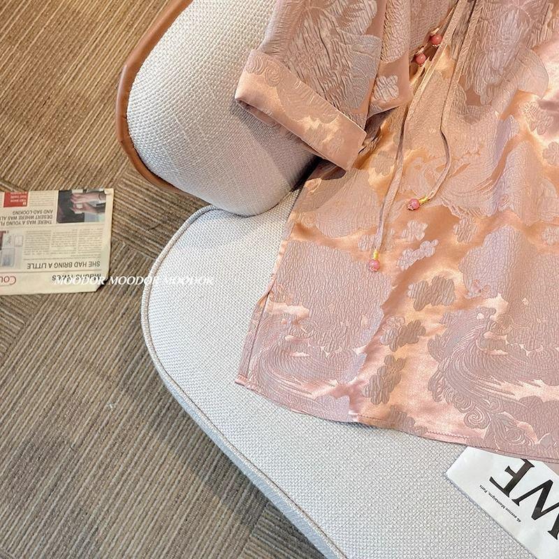 Women's 2024 Retro Jacquard Five-Sleeve Tang Suit T-Shirt - Early Spring National Style