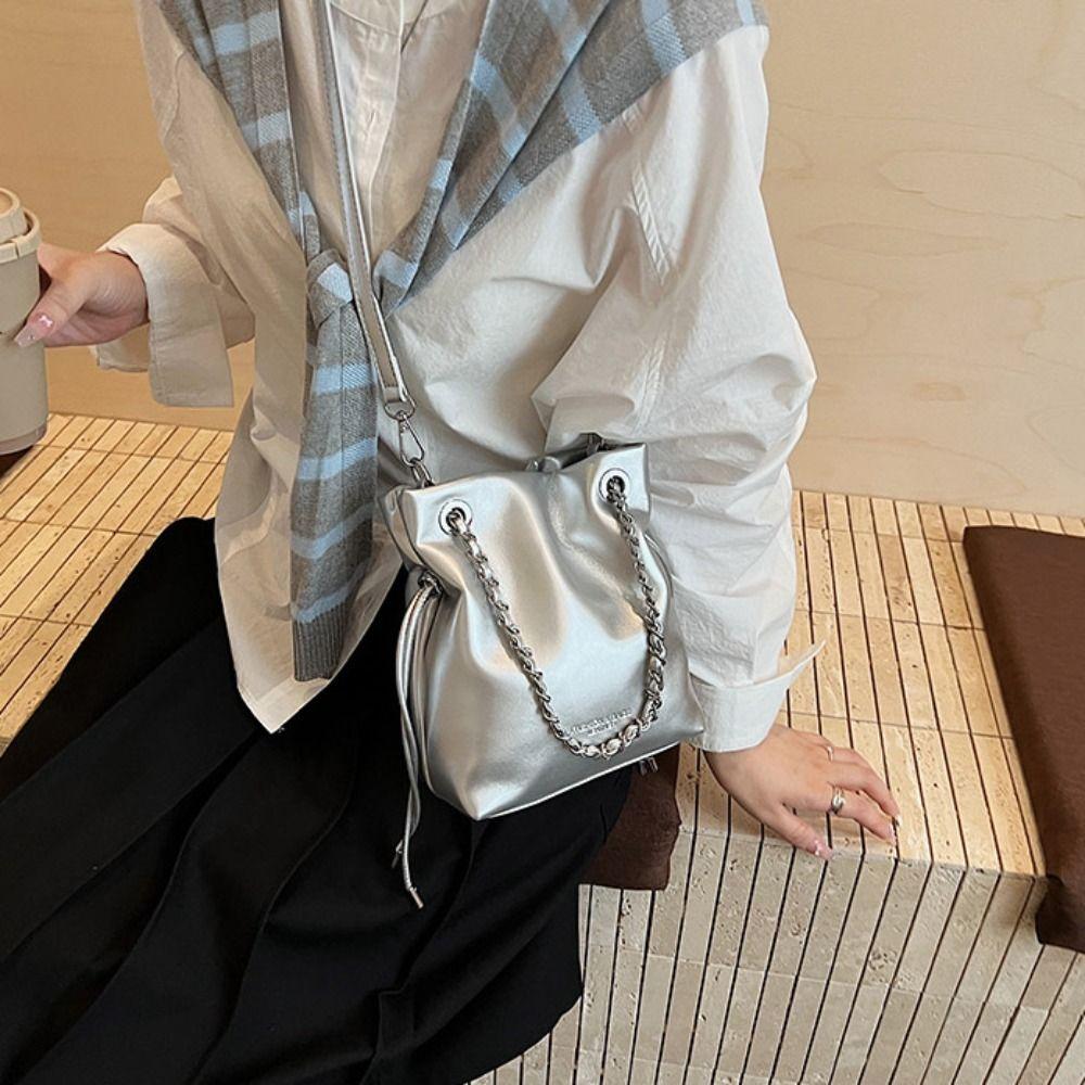 Korean Style Chains Handle Bucket Bags Crossbody Bag Purse PU Crossbody Bag Wallet Bags Large Capacity Drawstring Bucket Bag