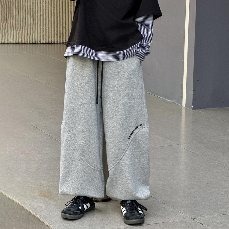 

2025 Autumn Trendy Embroidered Knitted Sports Sweatpants for Boys - Loose, Elastic, Comfortable Trousers 150 cm серый