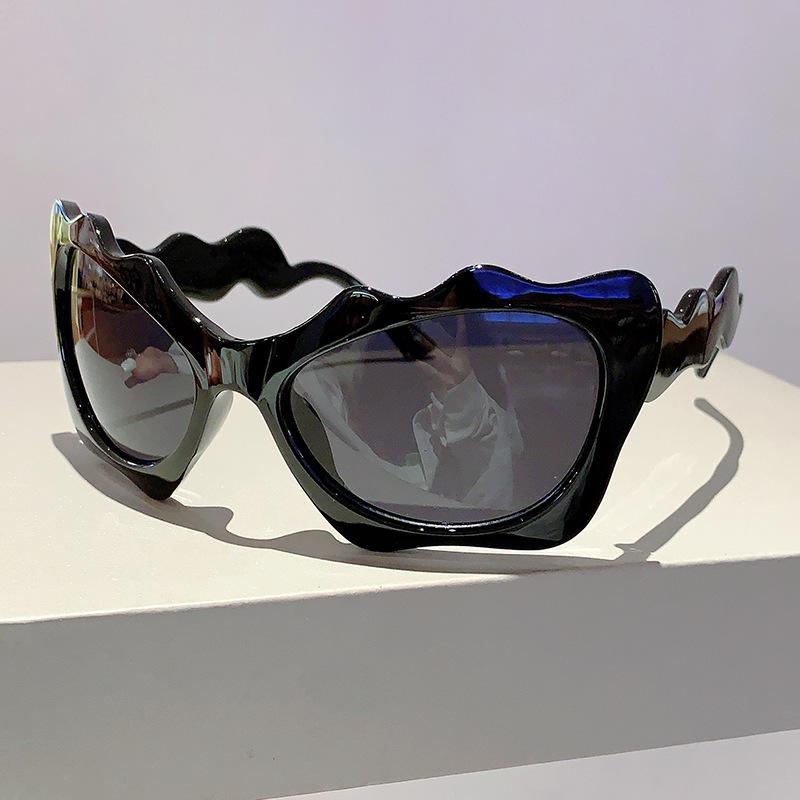 Vintage  Luxury Brand Designer Oversized Wave Sunglasses Women For Men  Sun Glasses Trend Punk Popular Big Frame Shades