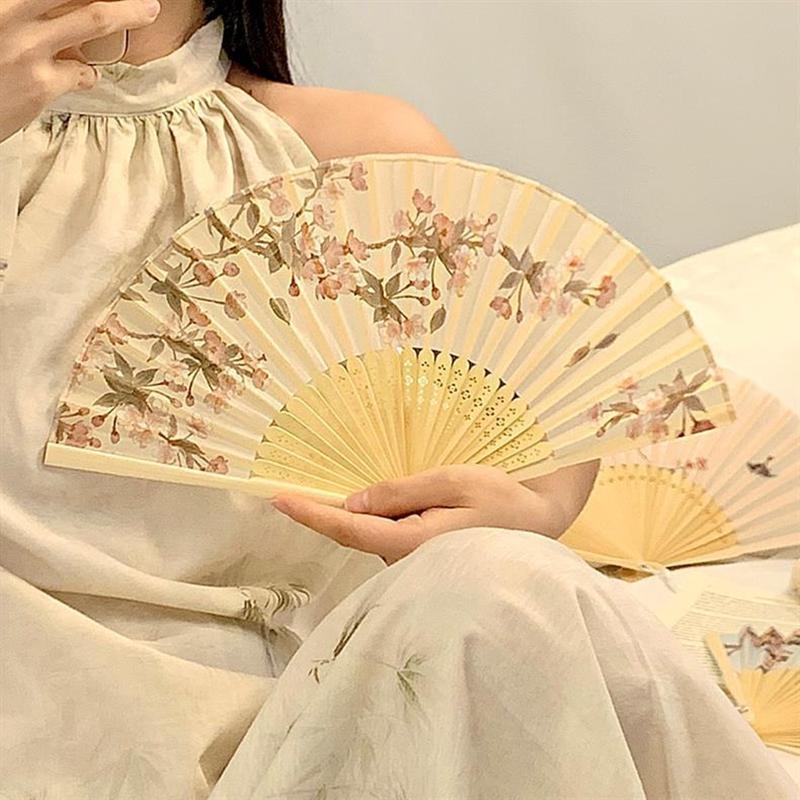 Chinese Retro Hand Fan Vintage Folding Fans Japanese Bamboo Fans Decorative Dancing Fan Photo Props Art Crafts Gifts Home Decor