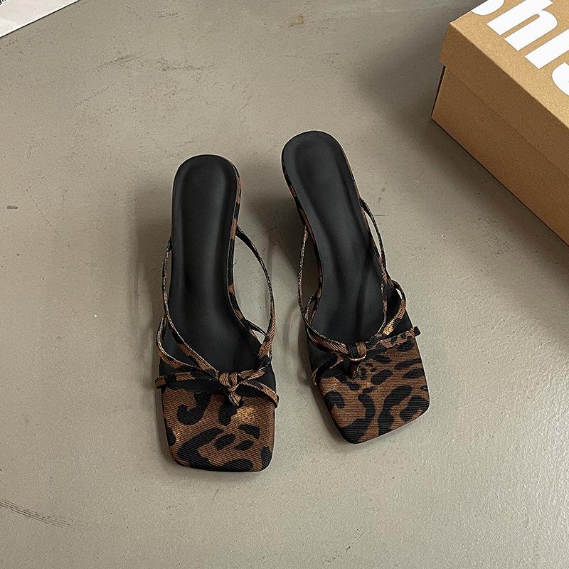 Foreign Trade Evening Slippers Outer Wear Women's Shoes 2025 New Summer Slope Heel Toe Strap Leopard Print High Heel Sandals