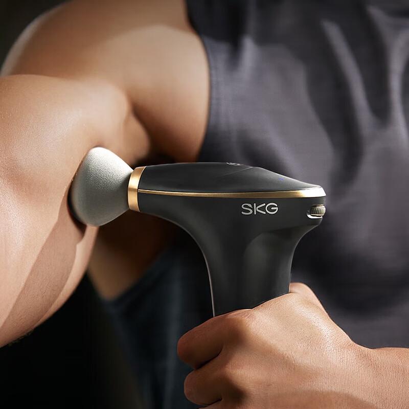 SKG F7se Percussion Massage Gun