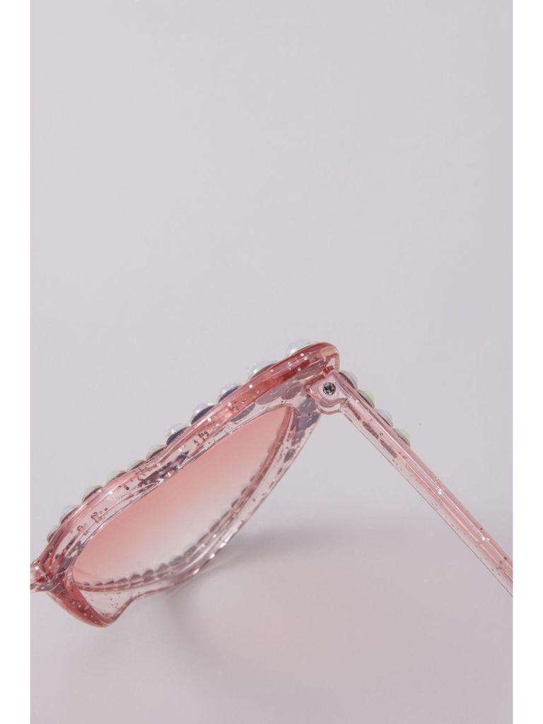 Heart-Shaped Rhinestone Sunglasses: Cute Pointed Diamond Handmade Design for Women