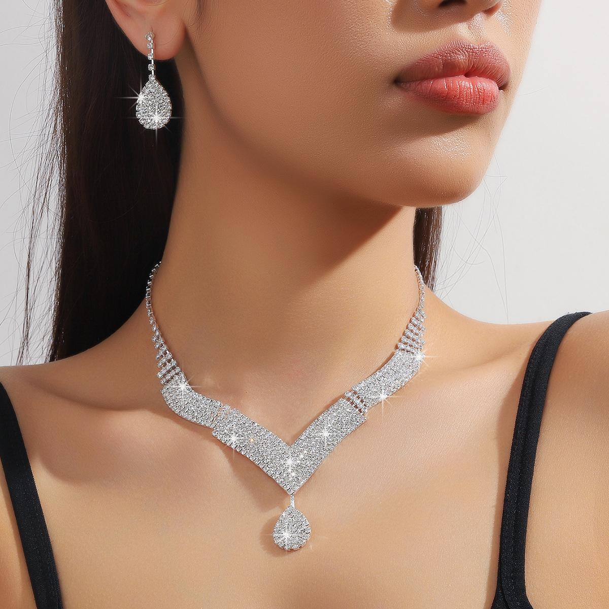

French exquisite sparkling necklace earring set suitable for brides, dances, weddings, banquet dresses, accessories