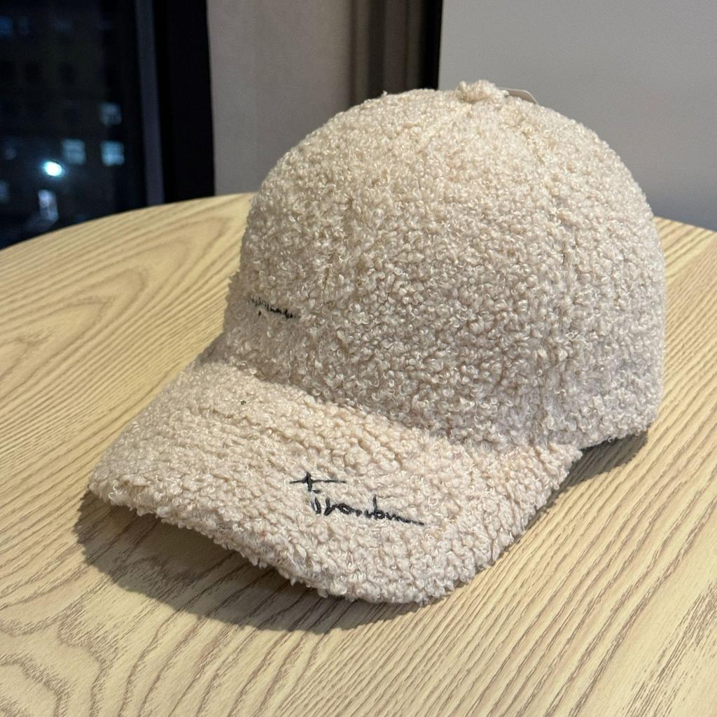 New Wide Brimmed Lambswool Baseball Hat for Women Korean Version Autumn and Winter Warm Face Showing Small Plush Fashionable Versatile Peaked Cap