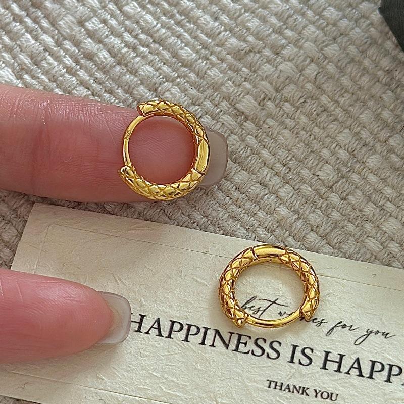 Design Sense Retro Texture Ear Buckle Style Fashionable Personality Earrings 925 silver