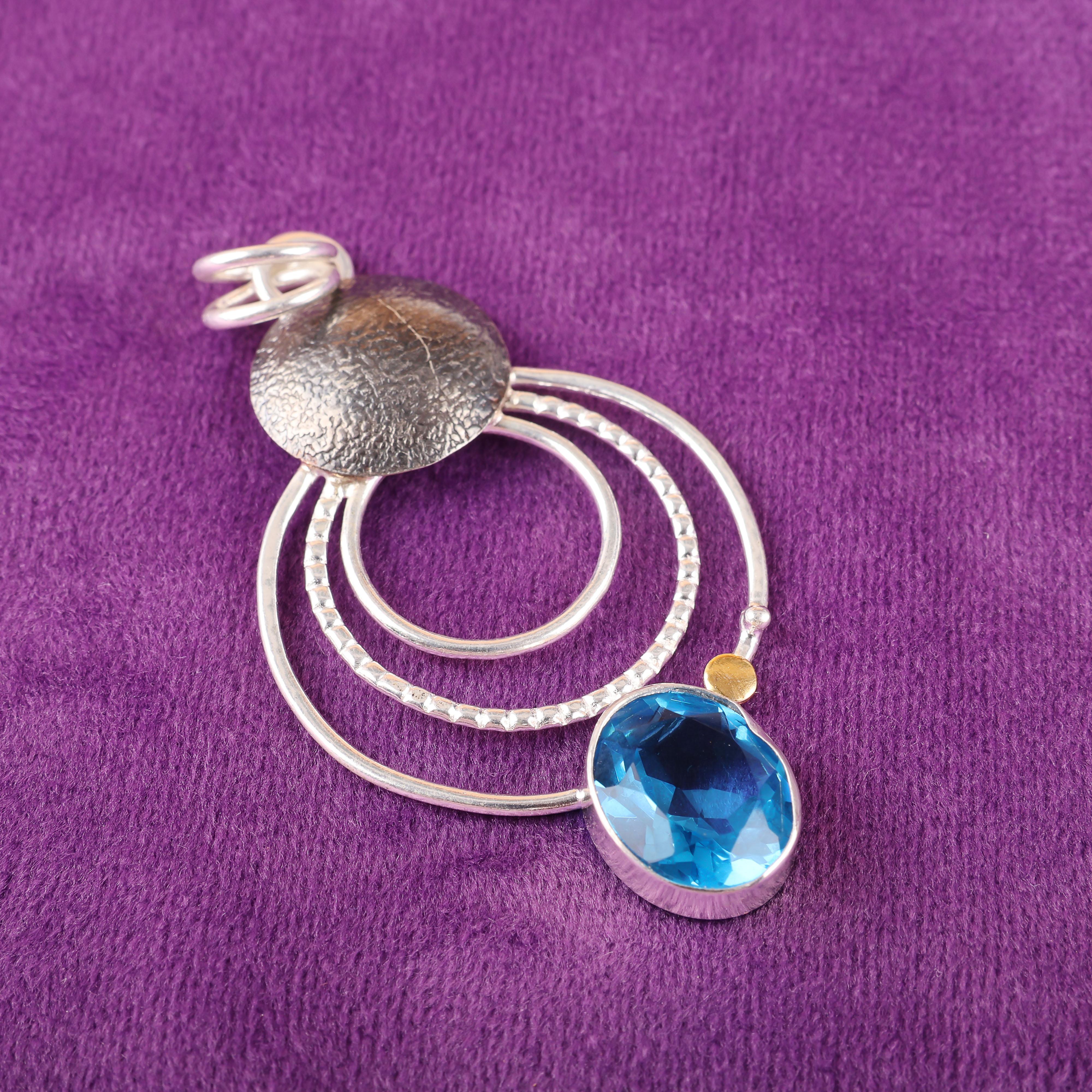 

Ювелирное изделие с швейцарским голубым топазом, кулон с драгоценным камнем, кулон из стерлингового серебра 925 пробы, ювелирное изделие ручной работы, серебряное украшение для подарка 2.32 Inches синий