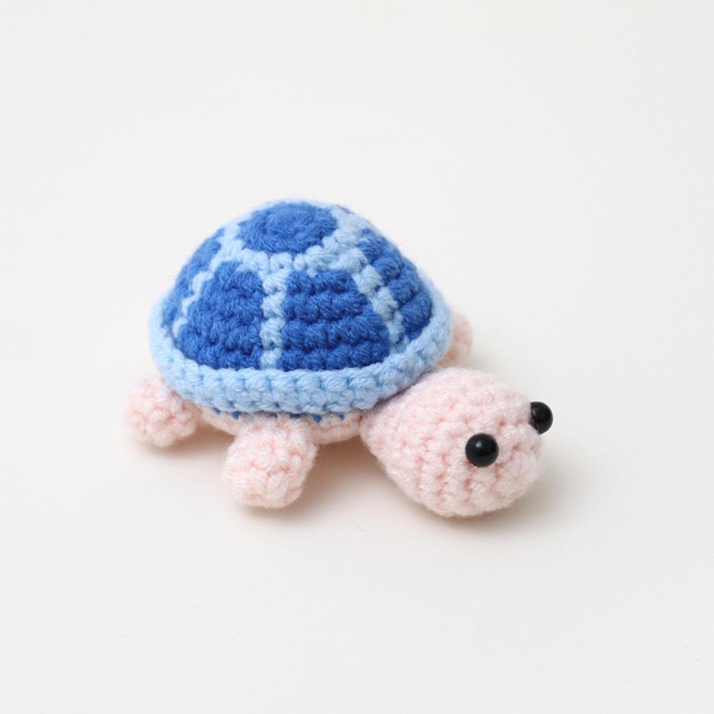 Neues Klassisches und Bequemes Handgefertigtes Garngeflecht Niedlicher Anhänger Häkel Schildkröte für Freunde Kreatives Geschenk Häkelpuppe