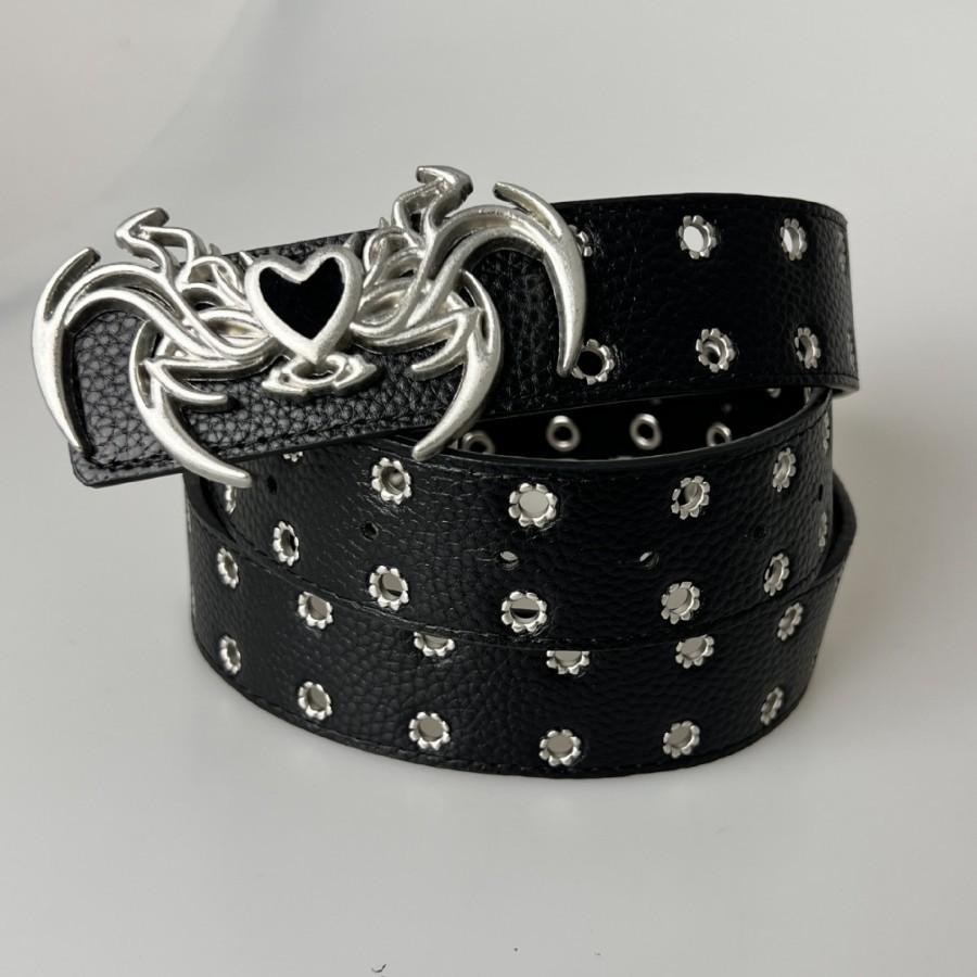 

The Irregular-shaped Buckle Air Eye Belt Can Be Removed with Belt Buckles on Both Sides, Making It A Popular Instagram Belt for Both Men and Women 130cm