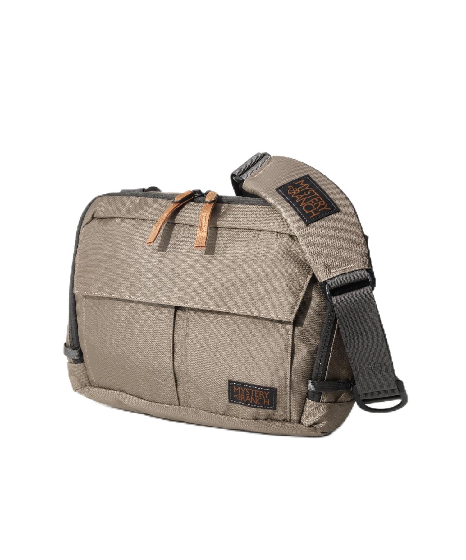 

DISTRICT8 Stone Shoulder Bag [Mystery Ranch] Men s [Product]