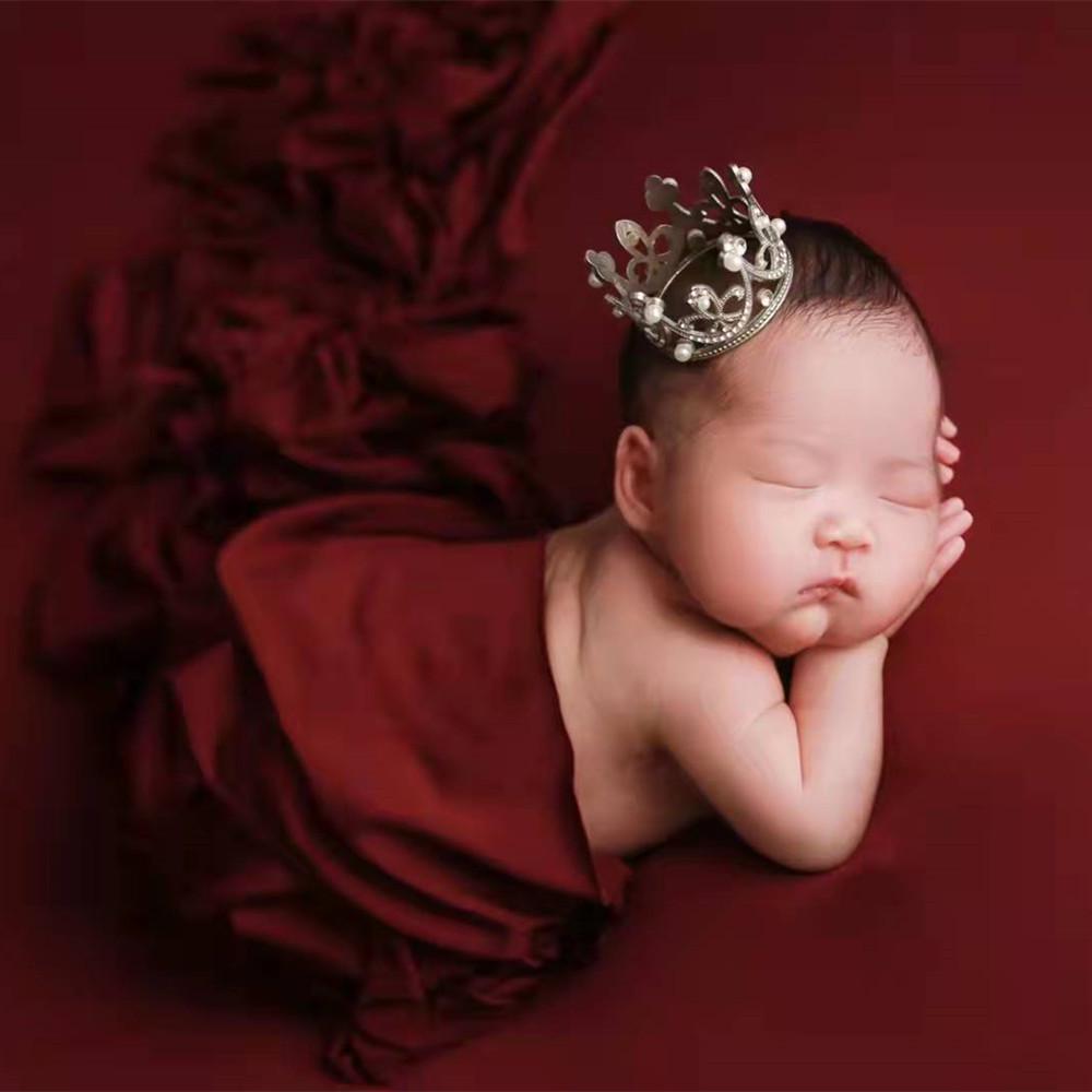 

Soft Milk Silk Wrap with Crown Props for Baby Photography Studio Wrap + Crown