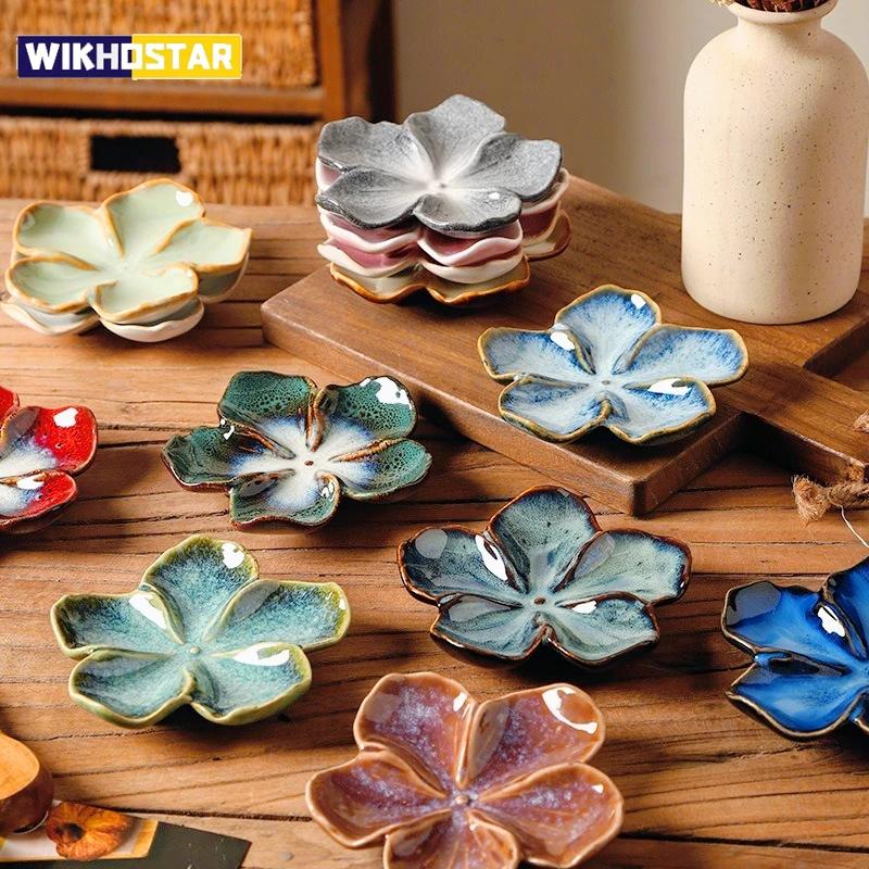 Retro Kiln-Baked Ceramic Petal-Shaped Dipping Plate, Lightweight Seasoning & Sauce Dish for Home & Restaurant Use