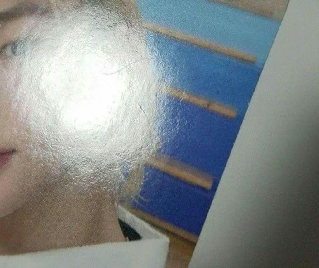 [USED] stray kids hyunjin in school shopee store bonus trading card