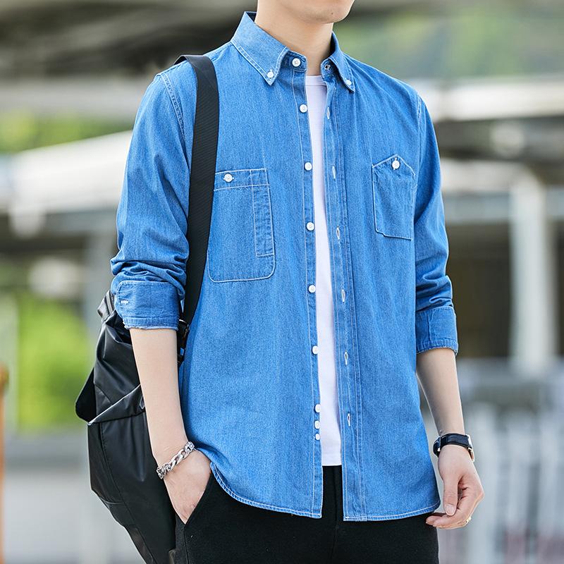 

Мужская повседневная джинсовая рубашка с длинным рукавом и двойными нагрудными карманами S светло-синий