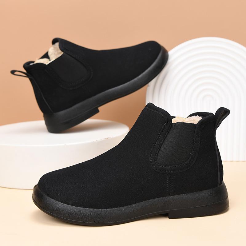 Processing custom foreign trade winter velvet women's cotton shoes warm mother shoes flat short boots non-slip snow boots