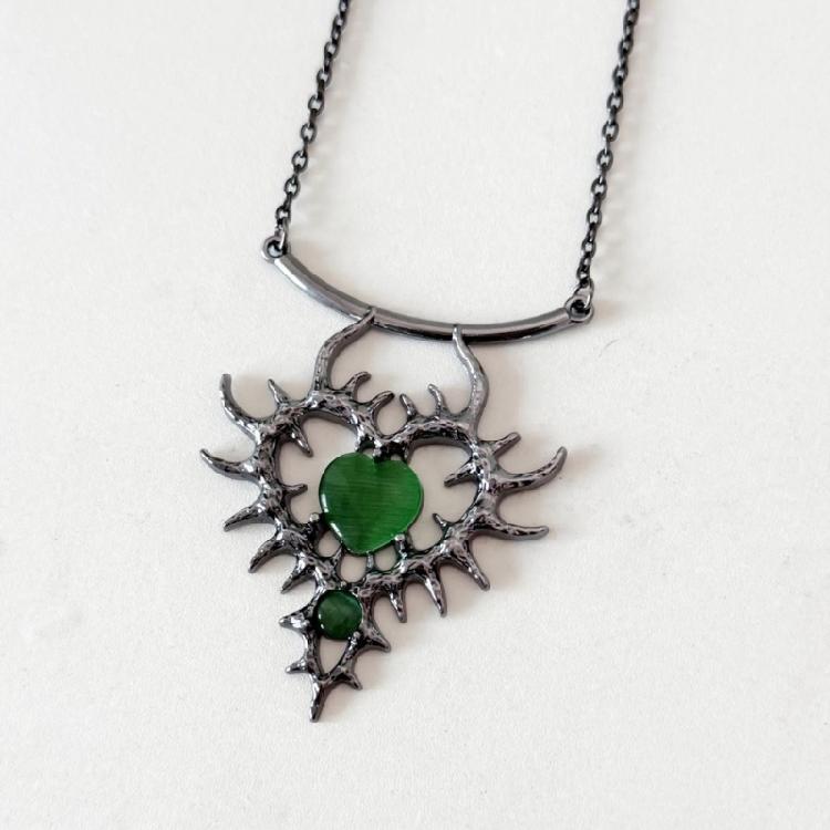 Trendsetting Rhinestones Encrusted Heart Necklace Fashion Accessory for Dates and Everyday Daily Use Casual Wear