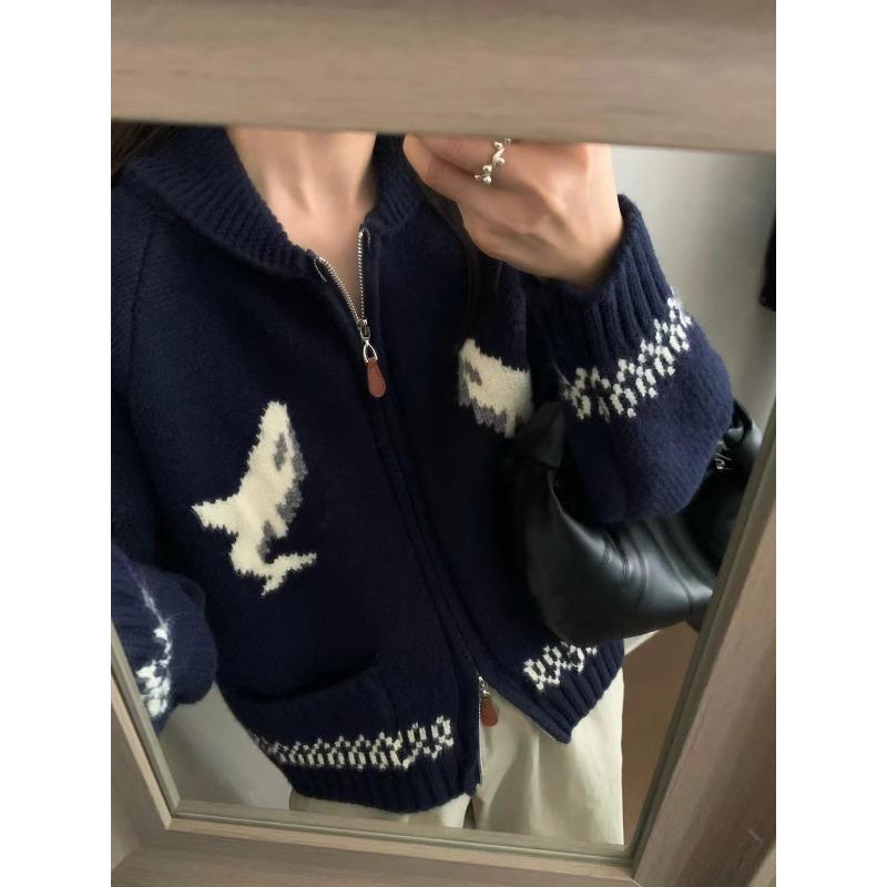 

Мультяшный кардиган на молнии с лацканами и вязаным узором, женская осенняя одежда, новый маленький ретро женский свитер-куртка one size fits all темно-синий