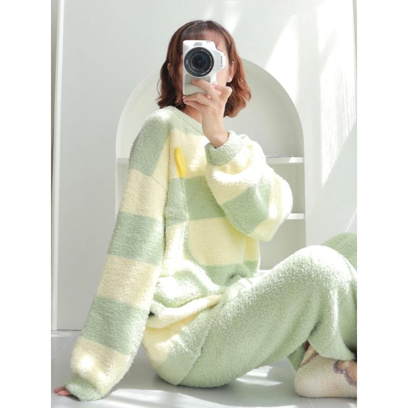 Green Stripe Pajamas Women's Autumn and Winter  Home Clothes Coral Fleece Thickened Outwear Suit You Can Wear It on The Street.