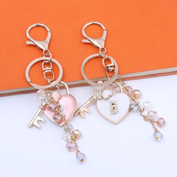 Symbolic Four Leaf Clovers Heart Keychain Metal Crafted Jewelry Gift Ideas for Birthdays Valentines Day Keepsake Item