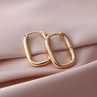 1 pár náušnic dutý geometrický tvar zlatá barva galvanizované antialergické lehké leštěné nevýrazné náušnice ve stylu hip hopu.