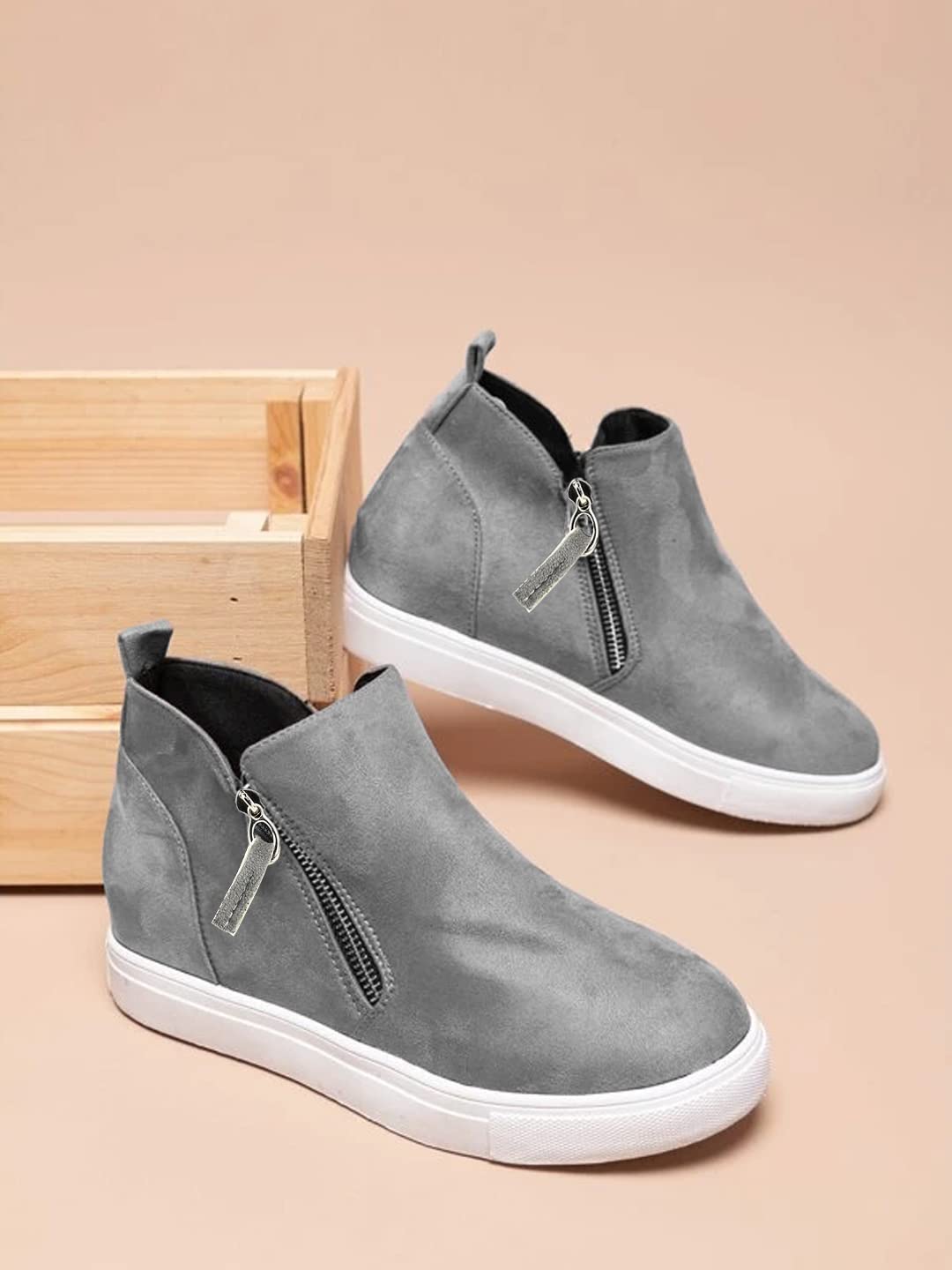 

Shoetopia Casual Comfotable Smart Casual Grey Boots For Women & Girls /Uk7 7 UK серый